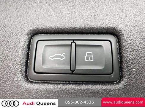 Used 2025 Audi Q5 Premium w/ Convenience Package AWD/4WD image 10