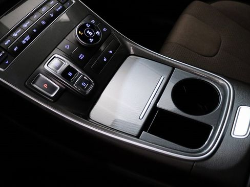 Used 2022 Hyundai Santa Fe Blue image 21