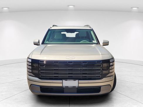 New 2026 Hyundai Palisade FWD Hybrid image 2