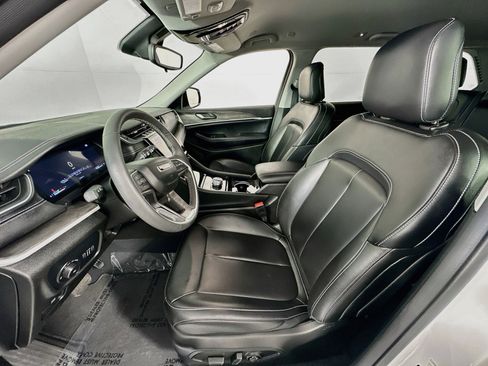 Used 2023 Jeep Grand Cherokee Limited w/ Black Appearance Package RWD image 21