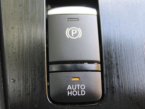Used 2024 Nissan Rogue SV w/ SV Premium Package FWD image 41