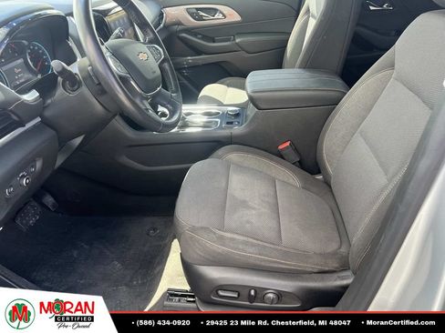 Used 2020 Chevrolet Traverse LT FWD image 18