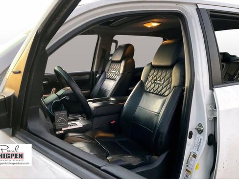 Used 2014 Toyota Tundra 4x4 CrewMax image 25