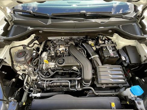 Certified 2023 Volkswagen Taos S image 9