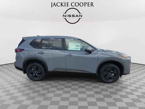 New 2026 Nissan Rogue SV w/ Cold Weather Package image 4