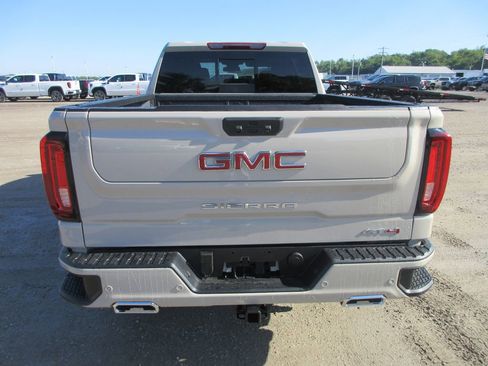New 2026 GMC Sierra 1500 AT4 w/ AT4 Premium Package AWD/4WD image 6