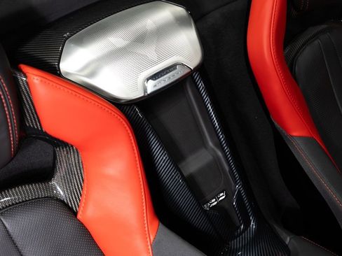 Used 2021 Chevrolet Corvette Stingray Premium Conv w/ Z51 Performance Package image 12