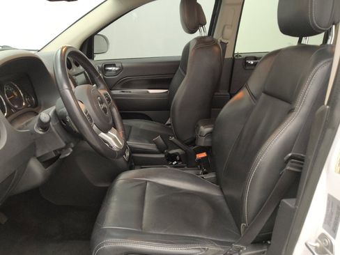 Used 2017 Jeep Compass High Altitude AWD/4WD image 17