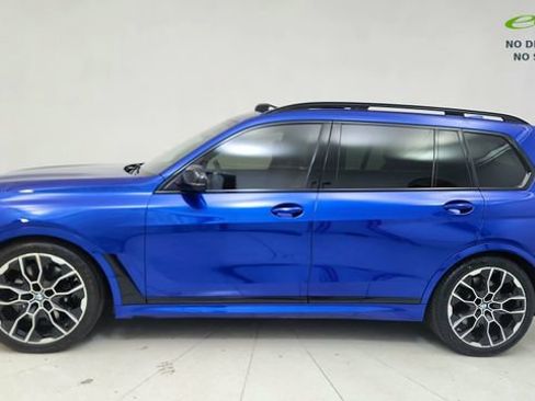 Used 2025 BMW X7 M60i image 10