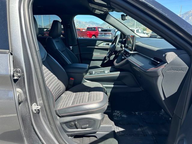 Used 2025 Ford Explorer ST-Line AWD/4WD image 31