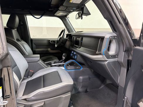 Used 2022 Ford Bronco Black Diamond AWD/4WD image 40