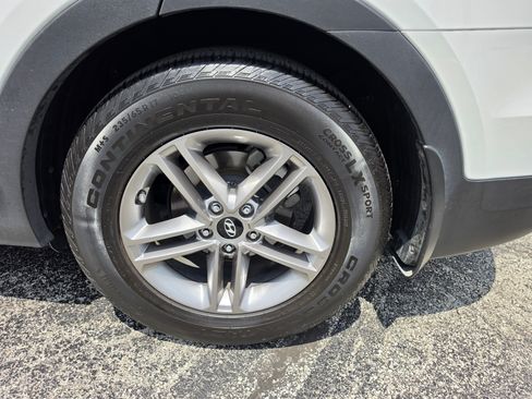 Used 2018 Hyundai Santa Fe Sport w/ 2.4L Value Package 02 FWD image 13