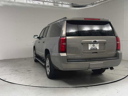 Used 2018 Chevrolet Suburban LT w/ LT Signature Package AWD/4WD image 3