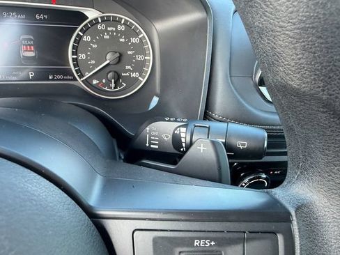 Used 2024 Nissan Rogue S AWD/4WD image 18