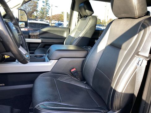 Used 2019 Ford F250 Lariat w/ Chrome Package image 10