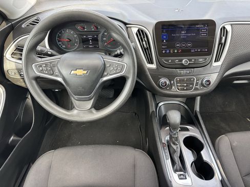 Used 2023 Chevrolet Malibu LT image 16
