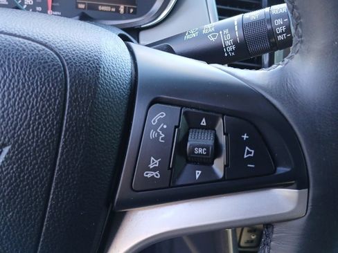 Used 2018 Chevrolet Trax LT w/ LT Convenience Package image 9