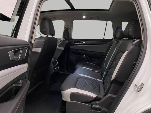 New 2026 Volkswagen Atlas Peak Edition AWD/4WD image 29