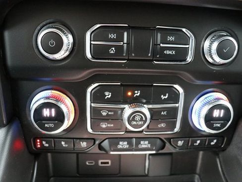 Used 2023 GMC Yukon XL AT4 w/ AT4 Premium Package image 26