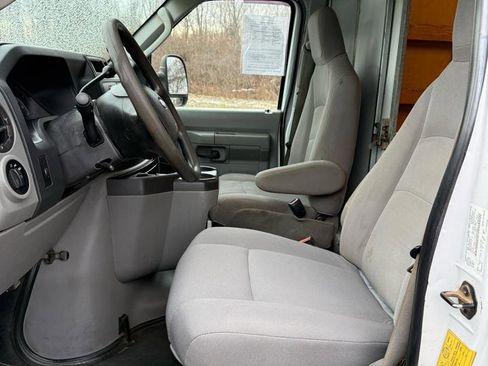 Used 2013 Ford E-350 and Econoline 350 Super Duty w/ Exterior Upgrade Pkg image 15