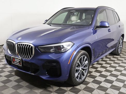Used 2022 BMW X5 xDrive40i AWD/4WD image 16