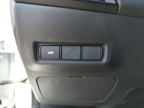 New 2026 Nissan Sentra SR w/ Floor Mat Package FWD image 39