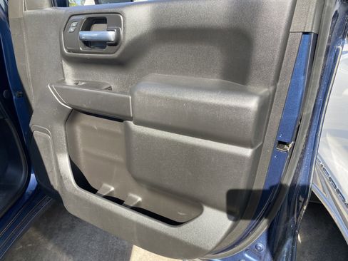 Used 2020 Chevrolet Silverado 1500 Custom w/ Custom Value Package image 22