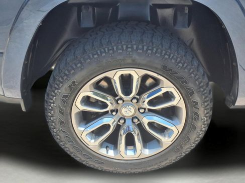 Used 2021 RAM 1500 Laramie w/ Sport Appearance Package AWD/4WD image 9