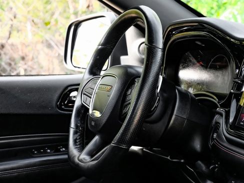 Used 2023 Dodge Durango GT image 17