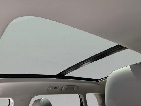 Certified 2023 Volkswagen Taos SE FWD image 15