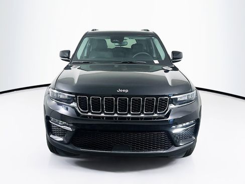 Used 2023 Jeep Grand Cherokee Limited image 2