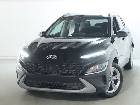 Used 2022 Hyundai Kona SEL image 2