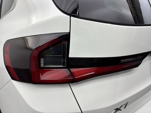 New 2026 BMW X1 xDrive28i w/ Technology Package AWD/4WD image 19