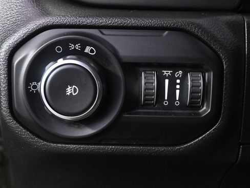 Used 2021 Jeep Wrangler Sport AWD/4WD image 22