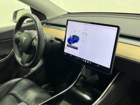 Used 2021 Tesla Model Y Long Range AWD/4WD image 21