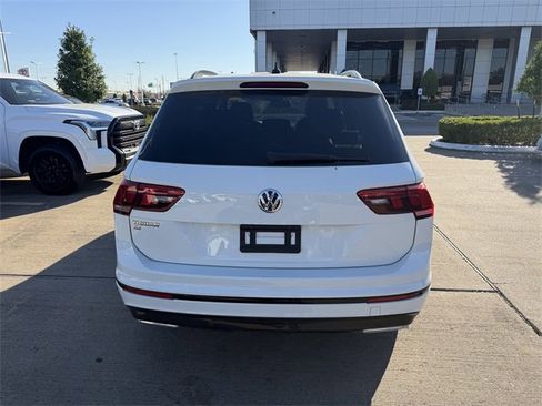 Used 2021 Volkswagen Tiguan SE R-Line image 6