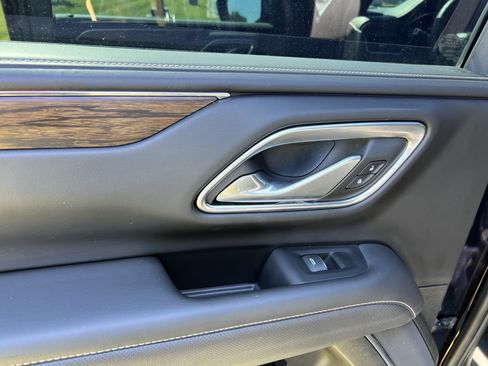 Used 2023 Chevrolet Tahoe Premier RWD image 31