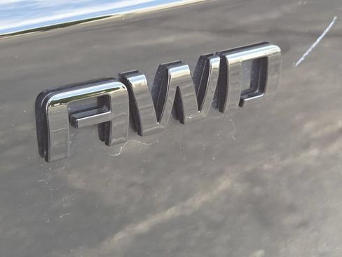 Used 2026 Chevrolet Equinox EV RS w/ Convenience Package II AWD/4WD image 3