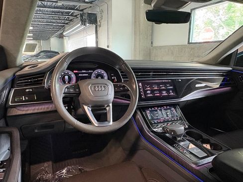 Used 2019 Audi Q8 Prestige w/ Luxury Package AWD/4WD image 14