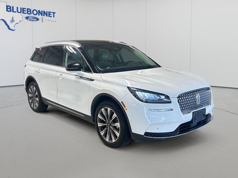 Used 2022 Lincoln Corsair Reserve w/ Elements Package FWD image 3