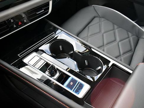 New 2026 Volkswagen Atlas Peak Edition image 13