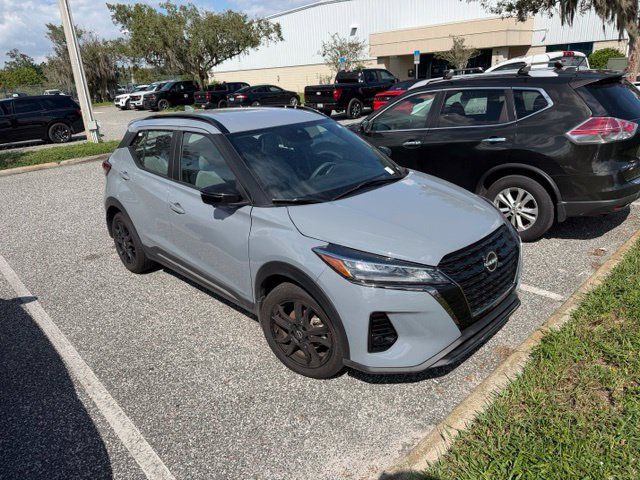 Used 2024 Nissan Kicks SR w/ SR Premium Package FWD image 7