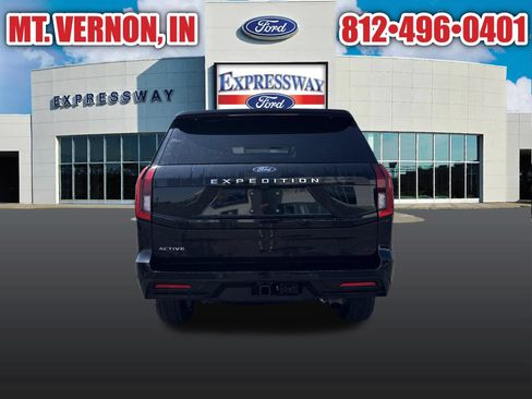 Used 2025 Ford Expedition Active AWD/4WD image 5