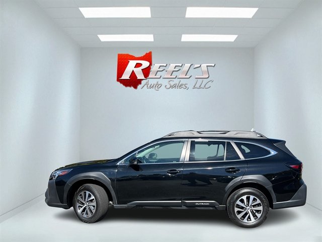 Used 2023 Subaru Outback Premium AWD/4WD image 12