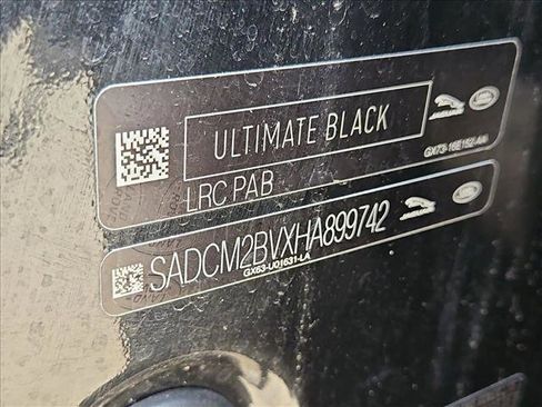 Used 2017 Jaguar F-PACE S image 26