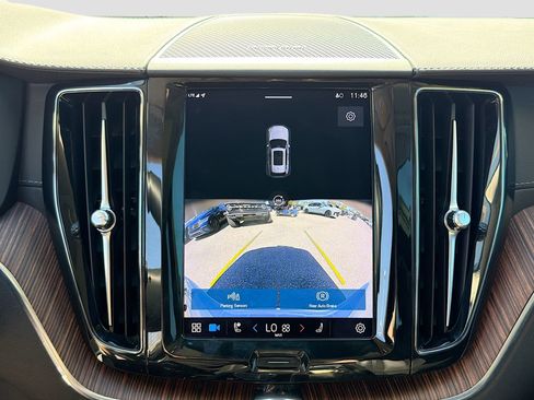 Used 2023 Volvo XC60 B5 Ultimate w/ Climate Package image 33