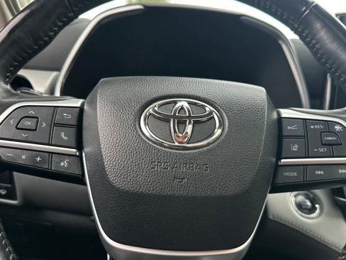 Used 2022 Toyota Highlander Platinum image 31
