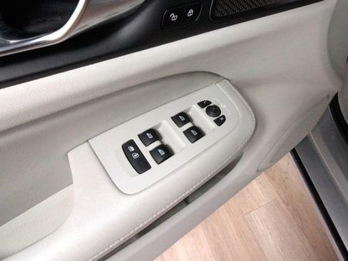 Certified 2023 Volvo S60 T8 Plus w/ Climate Package image 12