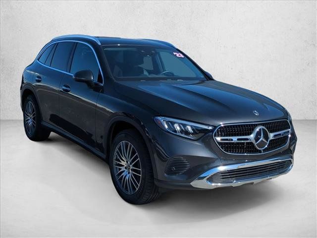 Used 2023 Mercedes-Benz GLC 300 image 6