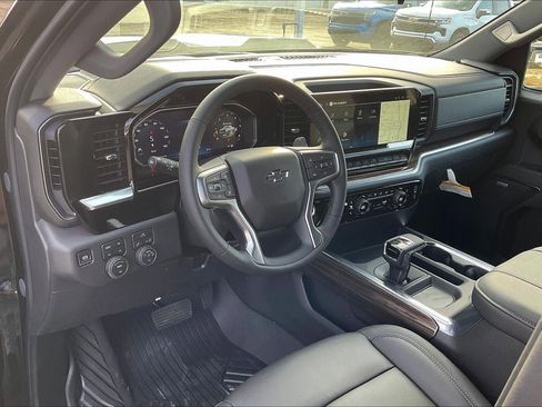 New 2026 Chevrolet Silverado 1500 LT Trail Boss w/ Convenience Package II image 7